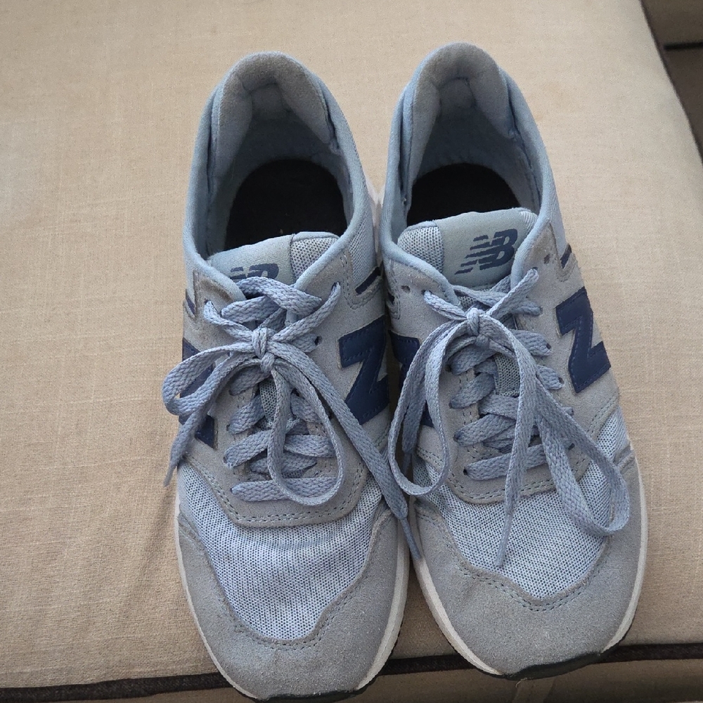 New Balance Sneakers